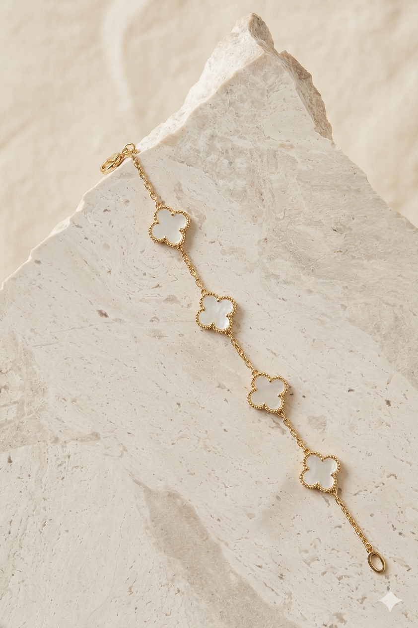 Mother-of-Pearl Clover Bracelet