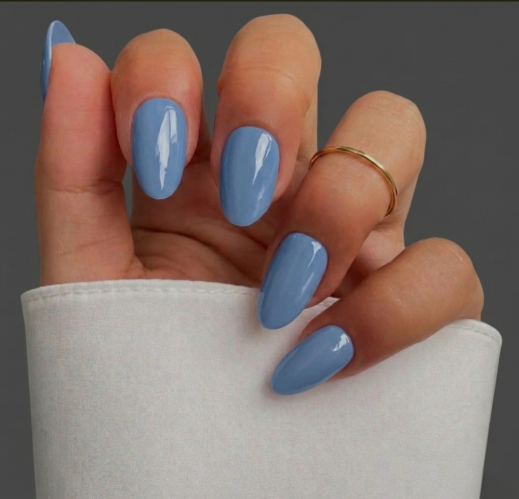 GLOSSY BABY BLUE