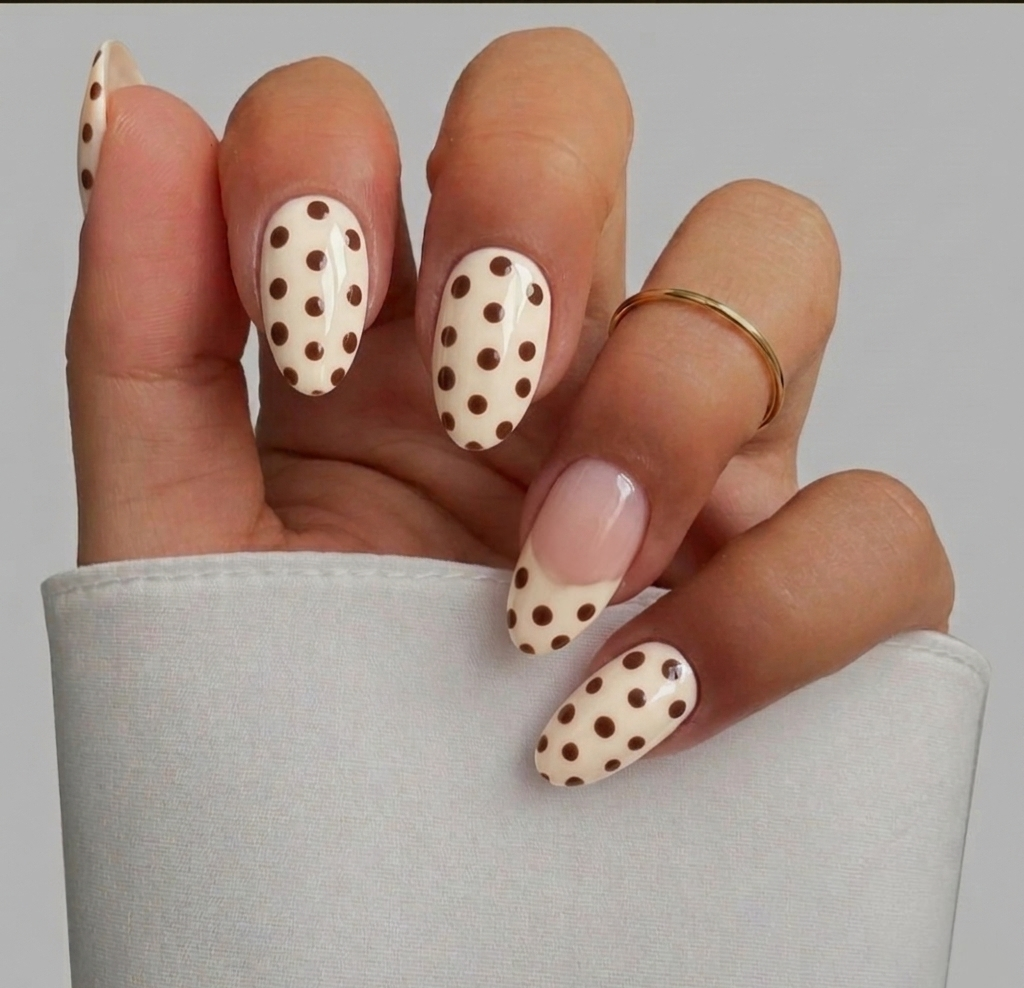 CLASSIC MOCHA POLKA DOT
