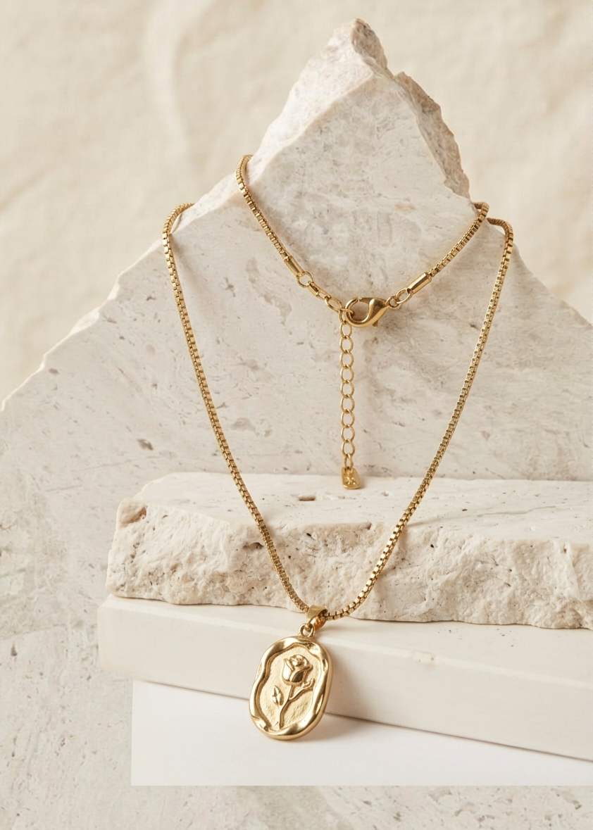 Velvet Rose Medallion
