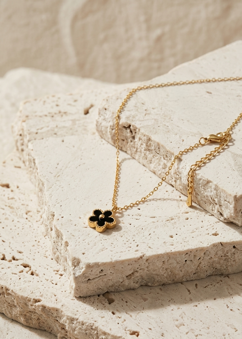 The Noir Clover Pendant