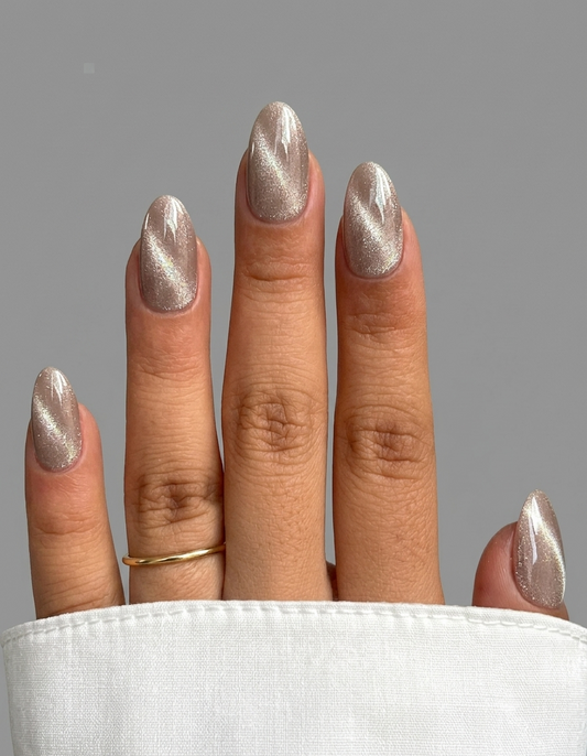 SILVER CAT EYE