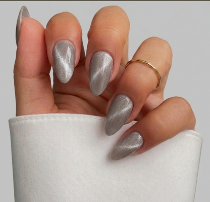 SILVER CAT EYE