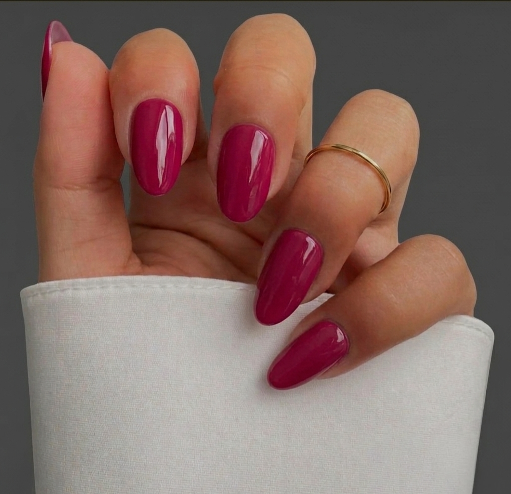 GLOSSY RASPBERRY PINK